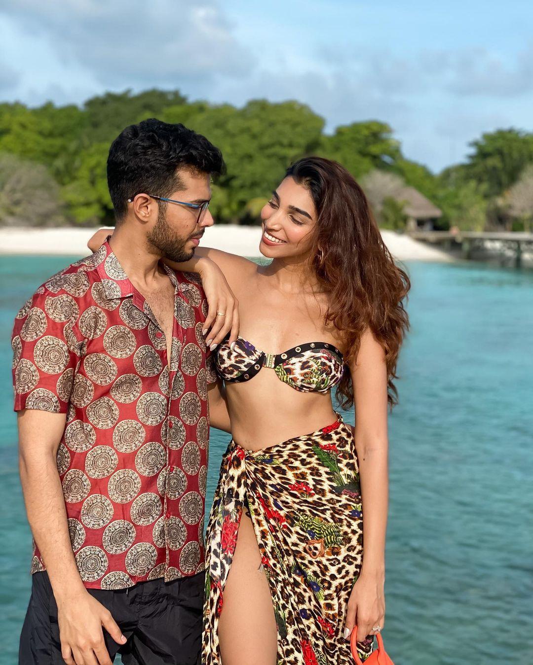 Bold Leopard Print Sarong for Beach Honeymoons Bold Leopard Print Sarong for Beach Honeymoons — Honeymoon Outfits