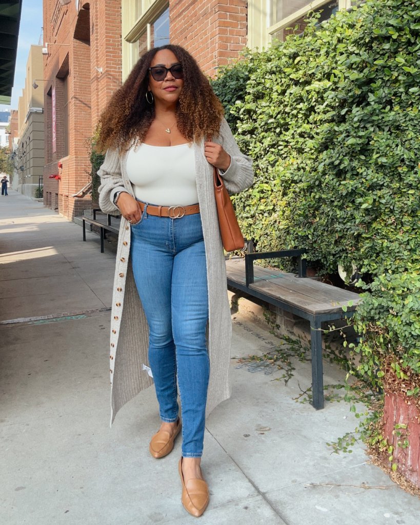 Longline Cardigan and Skinny Jeans: Neutral Casual Comfort Longline Cardigan and Skinny Jeans: Neutral Casual Comfort — Outfits for Women Over 40
