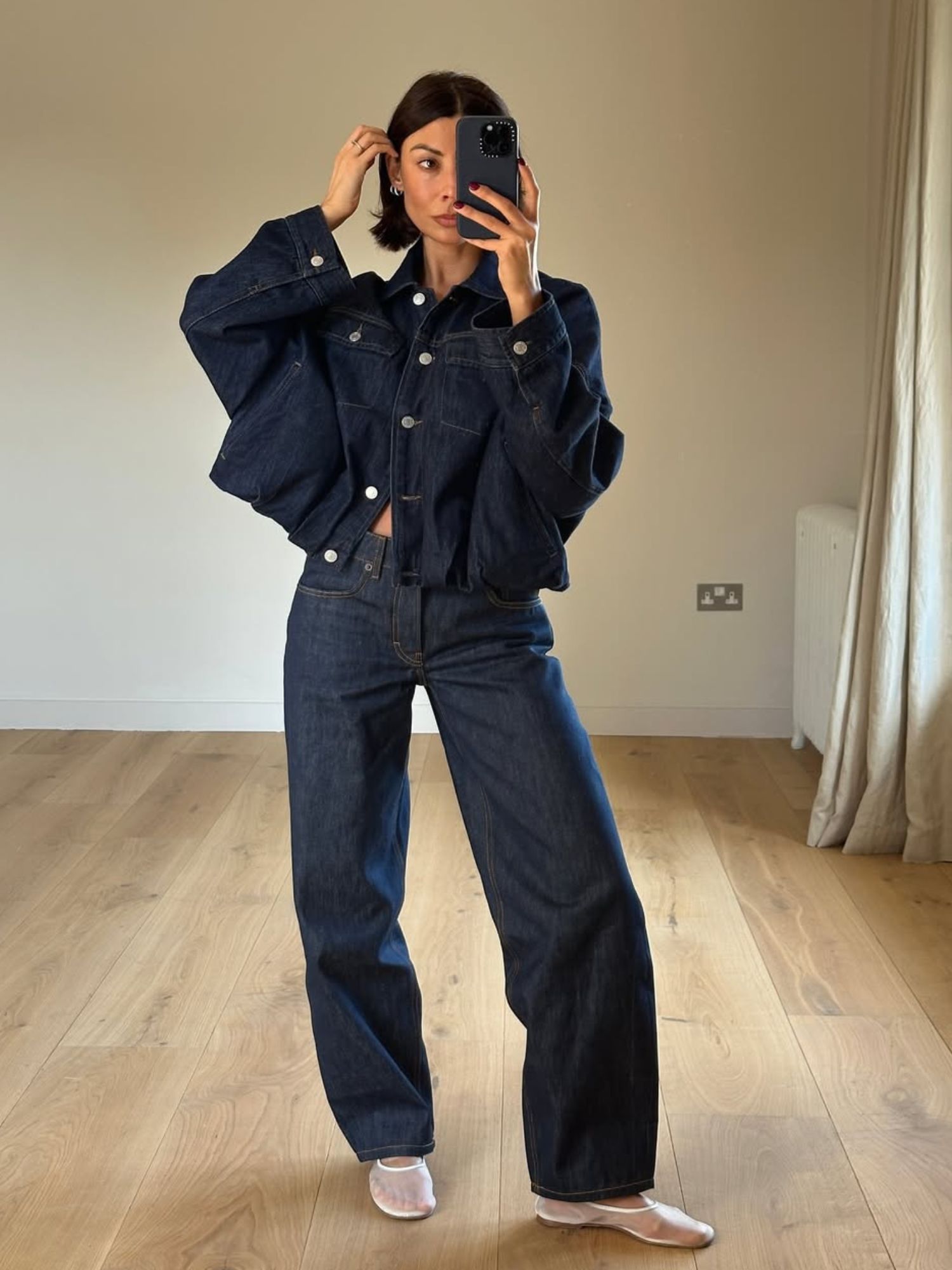 Oversized Denim Jacket and Wide-Leg Jeans Oversized Denim Jacket and Wide-Leg Jeans — Petite Outfits