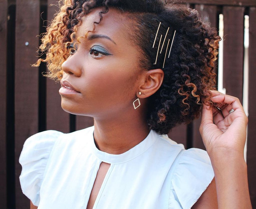 Curly Bob with Gold Bobby Pins Curly Bob with Gold Bobby Pins — Bobby Pin Hairstyles