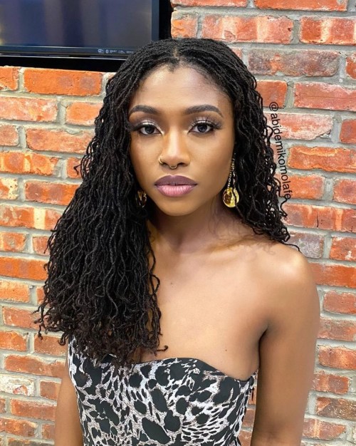 Collarbone Dense Wavy Micro Locs