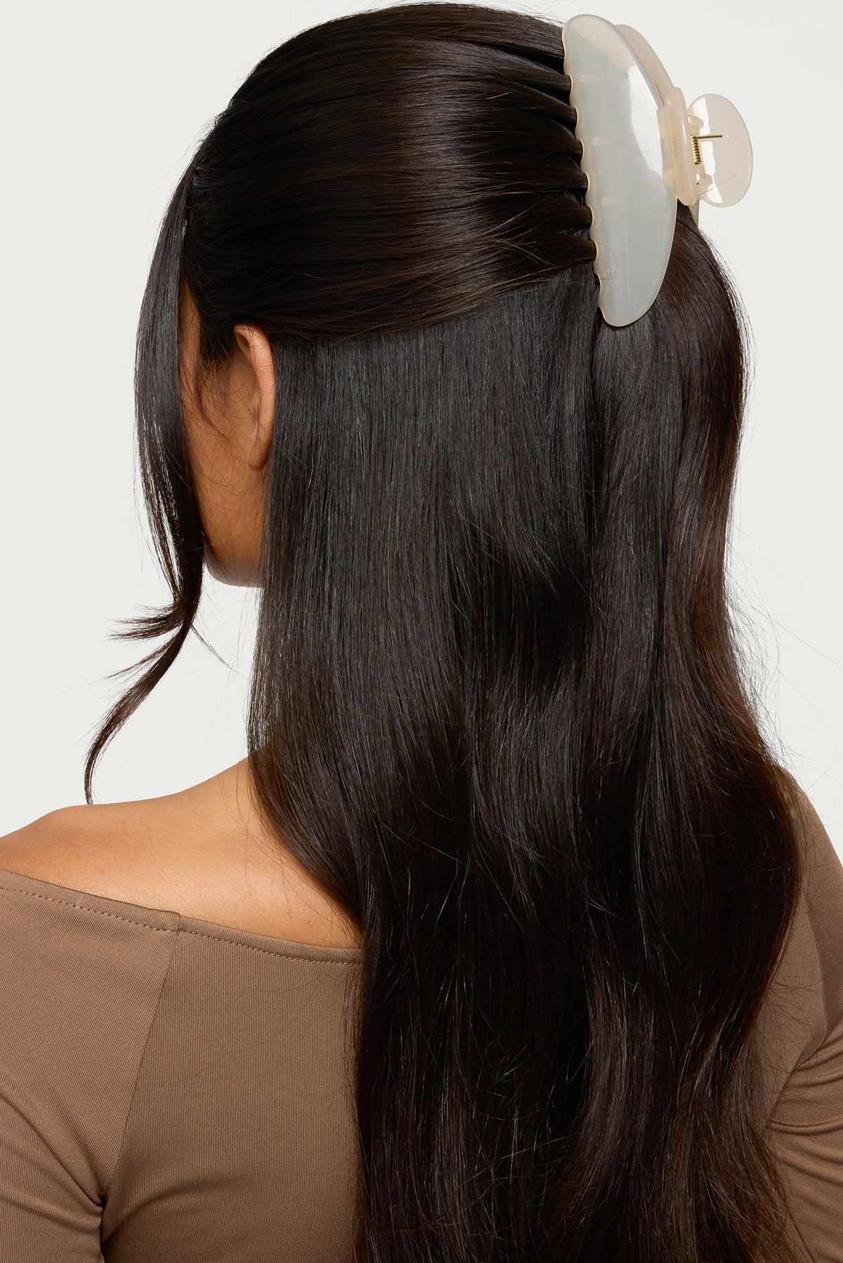 Half-Up Half-Down with Claw Clip — Clean Girl Hairstyles
