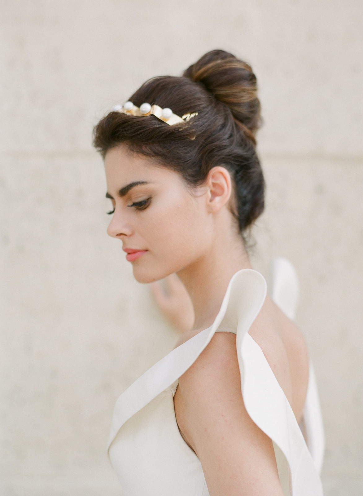 Sleek Shoulder-Length Bun With Headband Sleek Shoulder-Length Bun With Headband — Wedding Hairstyles
