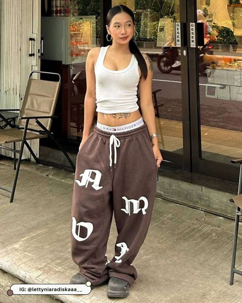 Effortless Everyday: Grey Crocs with Oversized Sweatpants — Crocs Outfits