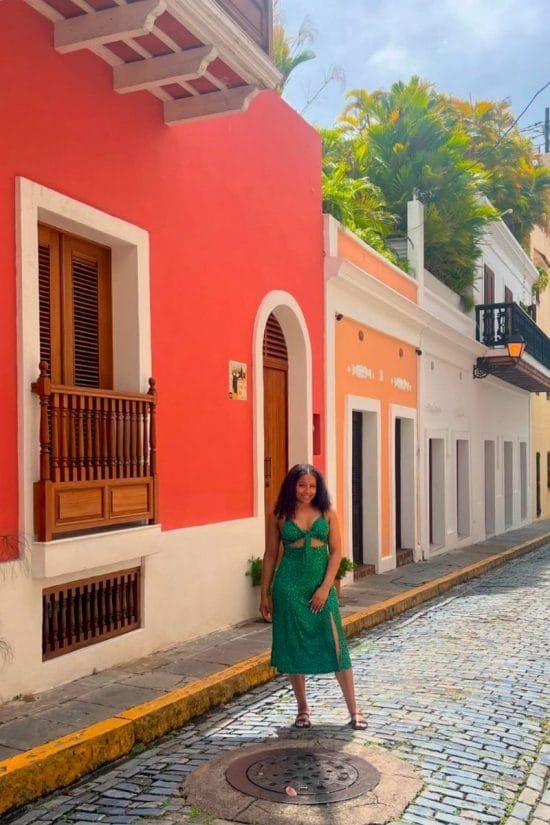 Green Polka Dot Midi Dress with Sneakers Green Polka Dot Midi Dress with Sneakers — Puerto Rico Outfits