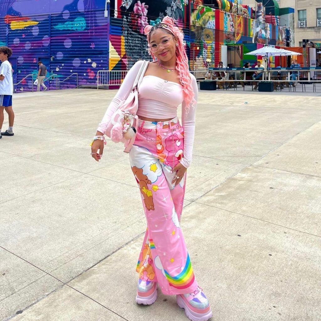 Playful Pink Platforms with Graphic Wide-Leg Pants Playful Pink Platforms with Graphic Wide-Leg Pants — Platform Sneakers Outfits