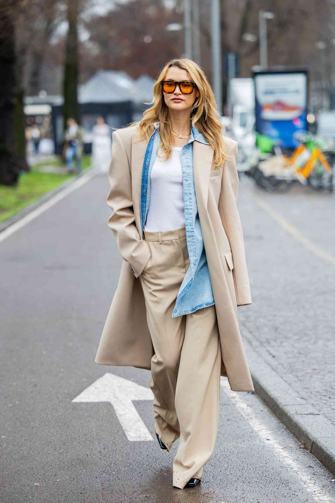 10 Stylish Ways to Wear a Denim Shirt