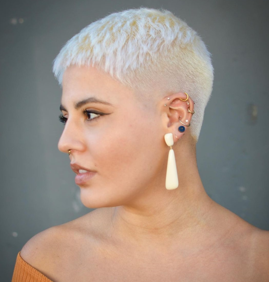 Platinum Undercut Pixie Platinum Undercut Pixie — White Hair
