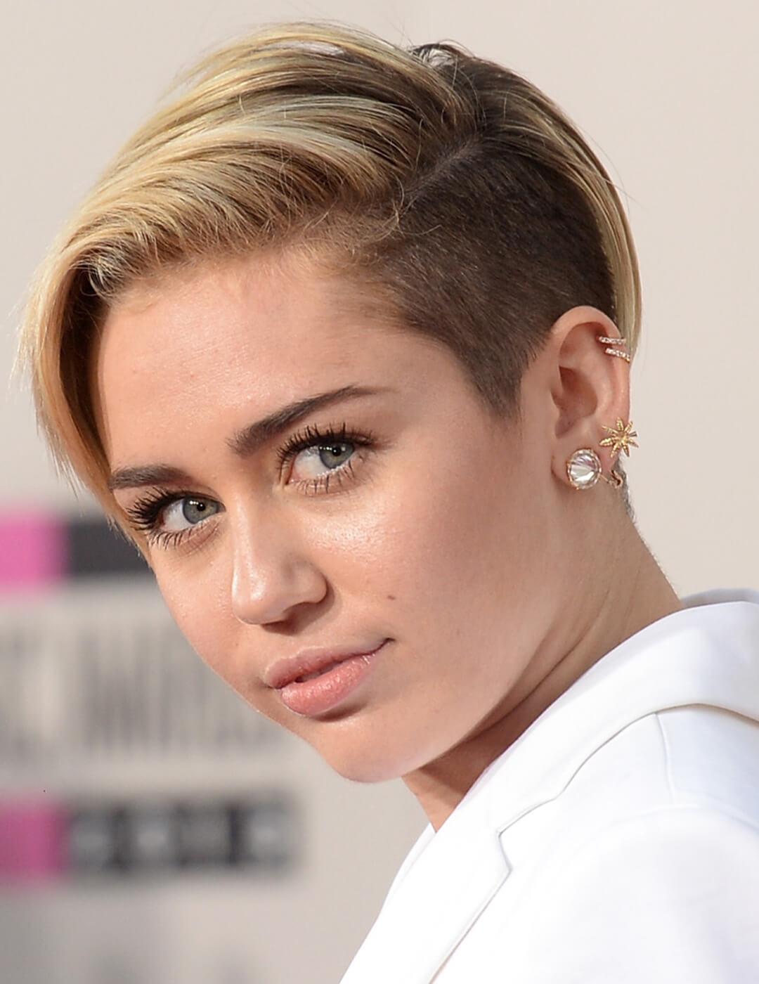 Blonde Pixie With Sharp Undercut Nape — Undercut Pixie