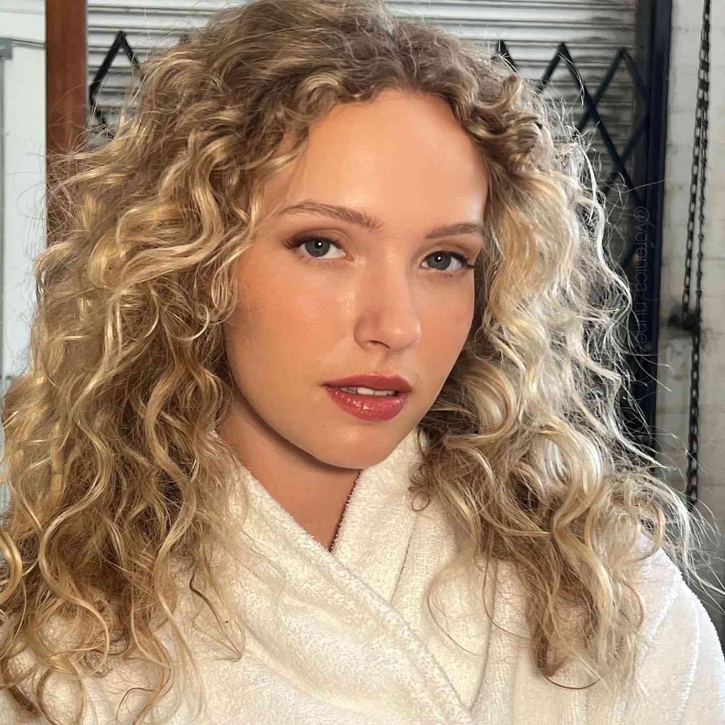 Layered Honey Blonde Bob Layered Honey Blonde Bob — Haircuts for Curly Hair