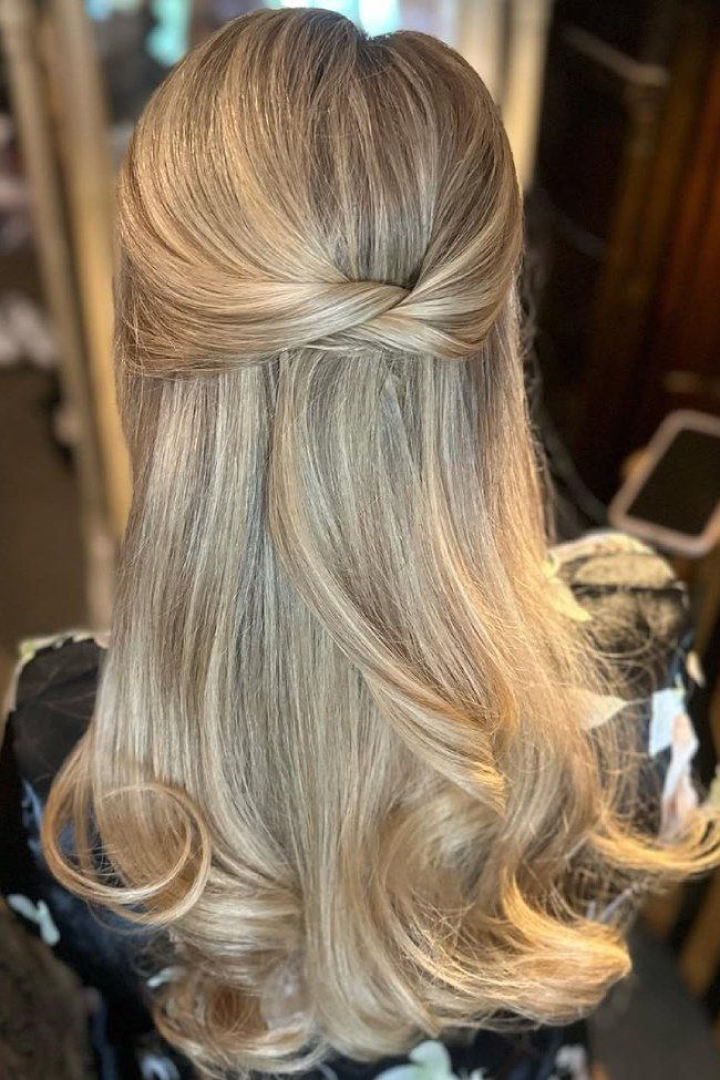 Blonde With Highlights Blonde Mid-Back Voluminous Waves Half Up Blonde With Highlights Blonde Mid-Back Voluminous Waves Half Up — Sleek Half Up Half Down