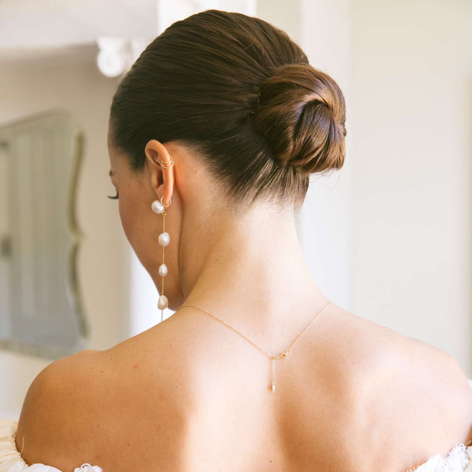 High Shine Polished Bun High Shine Polished Bun — Easy Updos