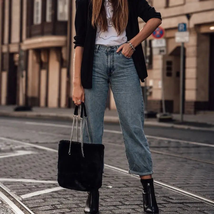 Graphic Tee and Faux Fur Bag with Boyfriend Jeans Graphic Tee and Faux Fur Bag with Boyfriend Jeans — Boyfriend Jeans Outfits