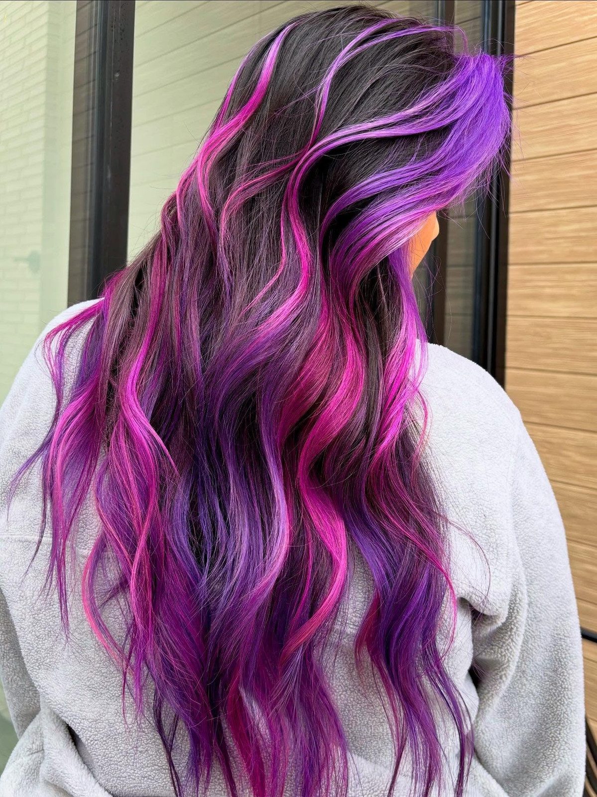 16 Stunning Black Hair with Highlights – CreativeBooster