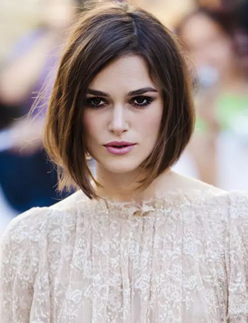 Sleek Chin Bob With Blunt Line Sleek Chin Bob With Blunt Line — Haircuts for Square Faces