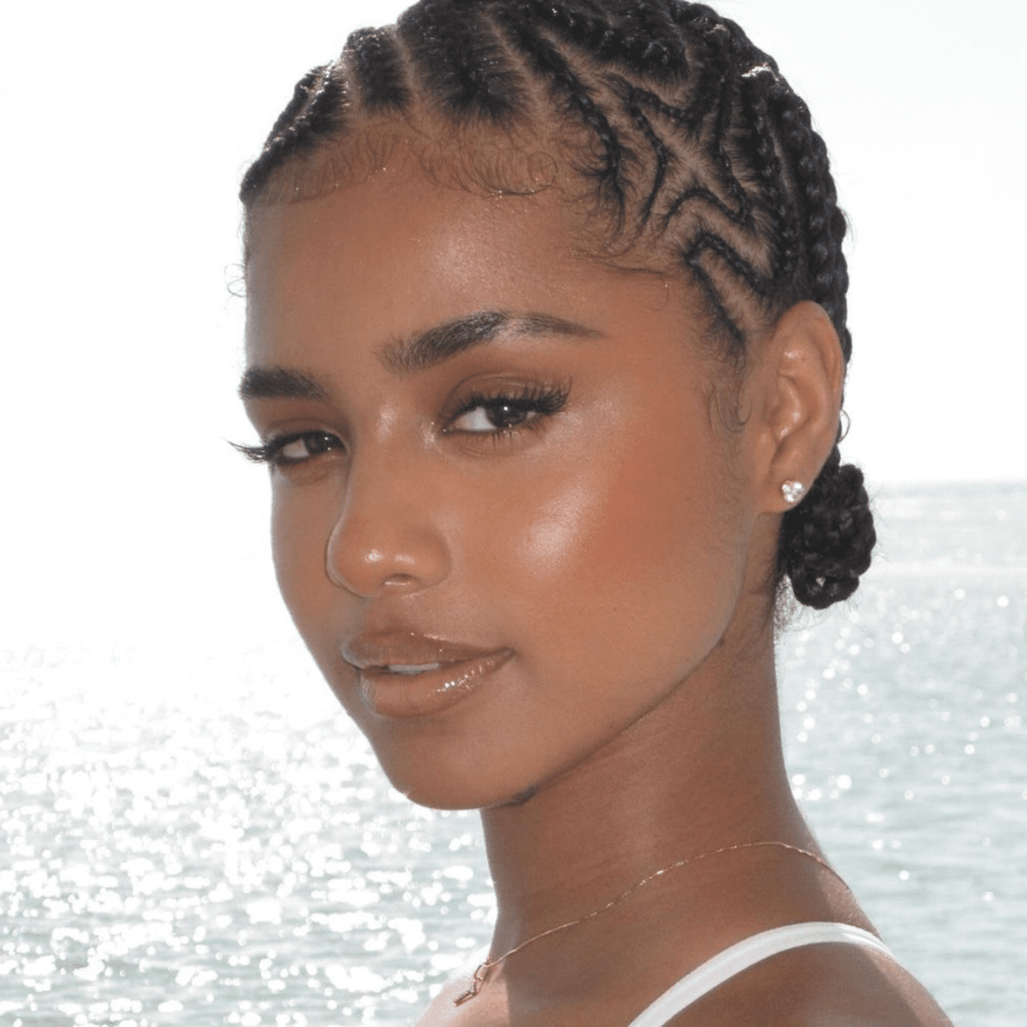 21 Protective Hairstyles for Your Next Vacation