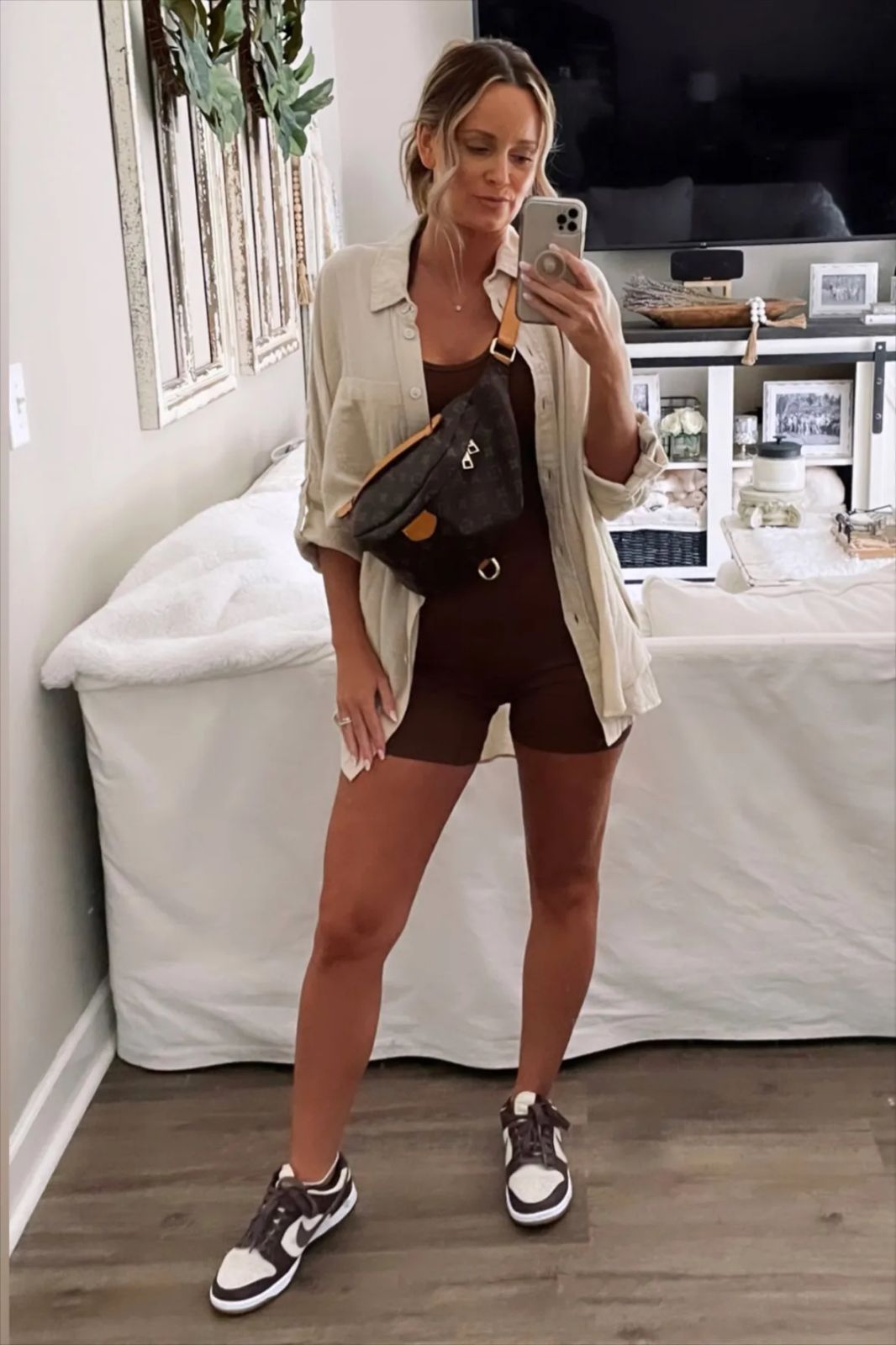 Brown and White Dunks with Layered Neutrals Brown and White Dunks with Layered Neutrals — Nike Dunk Outfits