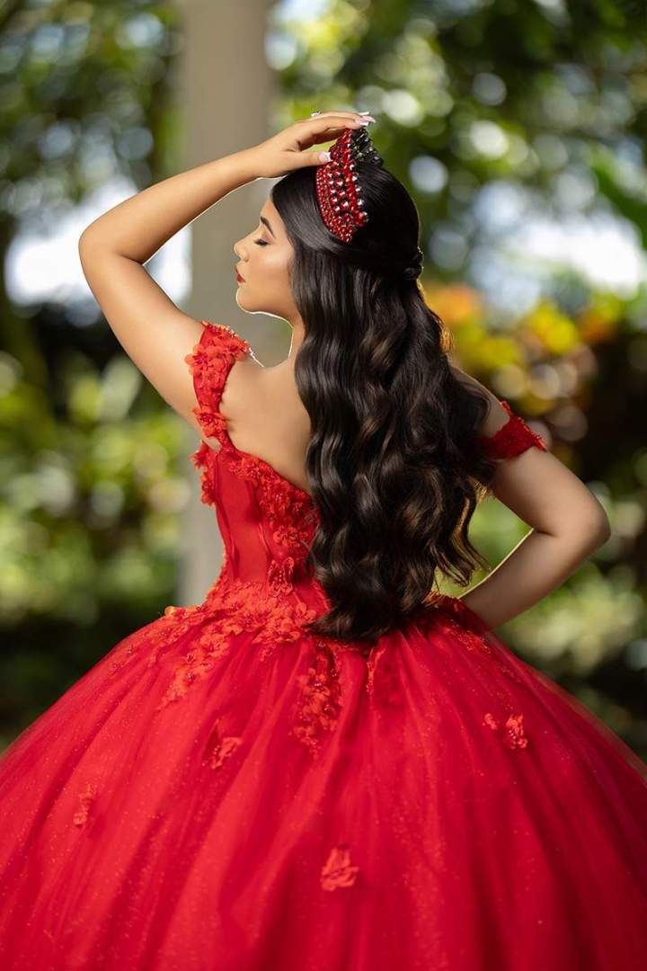 Quinceañera Hair Stylist – Miami – Mis Quince by Team Morado