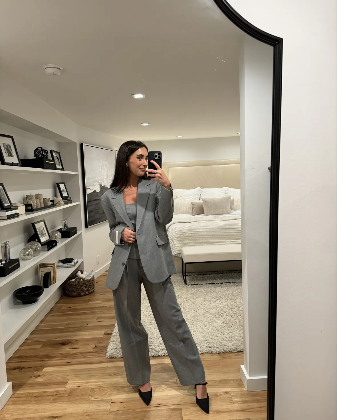 Monochromatic Grey Suiting for a Chic Statement — Aritzia Outfits
