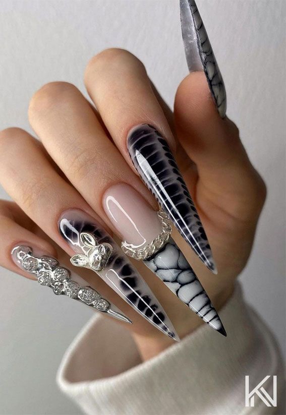 50 Pick and Mix Nail Designs for an Unboring Look : Black Snake Skin Print Stiletto Nails