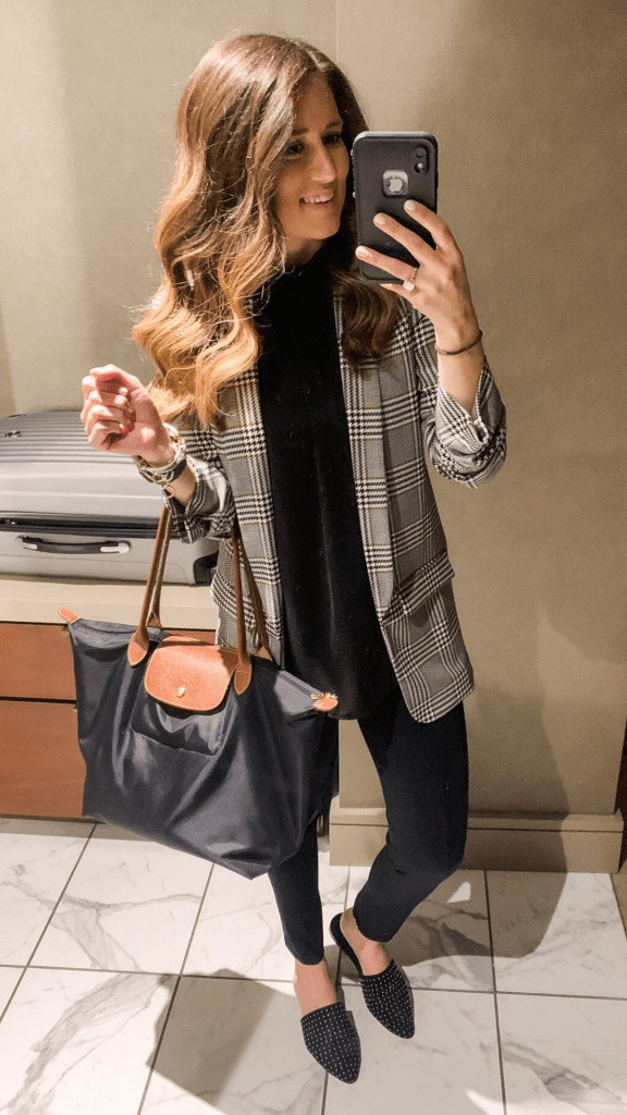 Casual Grey Cardigan and Blue Jeans for Approachable Conference Style — Conference Outfits