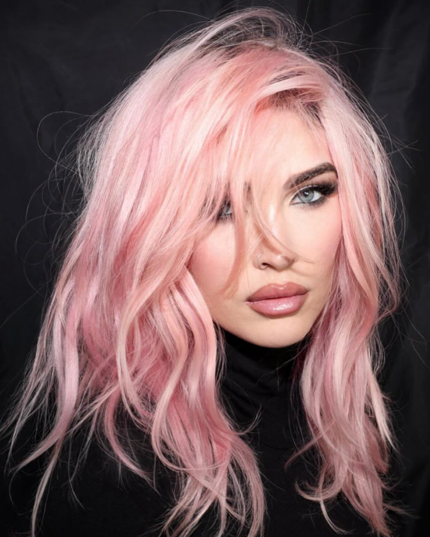 Pink Hair 2026 Trend: Glossy, Metallic & Multi-Dimensional