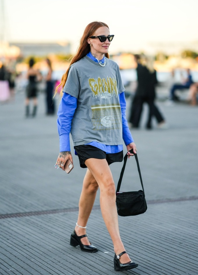 Layered Casual: Black Mary Janes with Graphic Tee and Shorts Layered Casual: Black Mary Janes with Graphic Tee and Shorts — Mary Jane Outfits