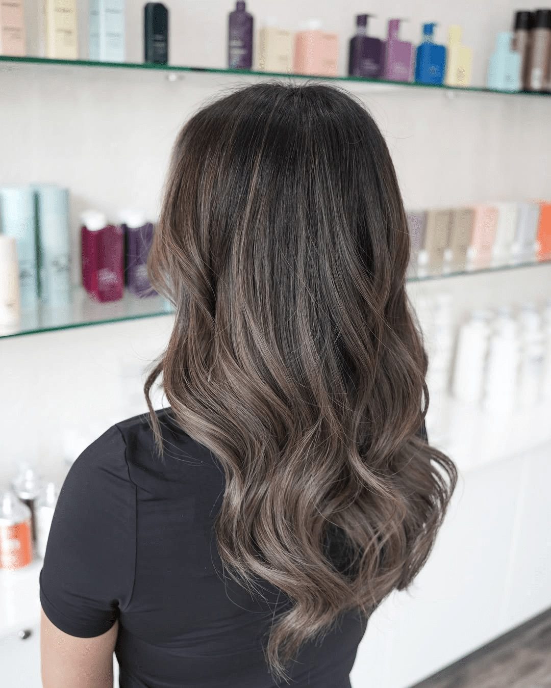 Mid-Back Visual Idea Mid-Back Visual Idea — Highlights on Brown Hair
