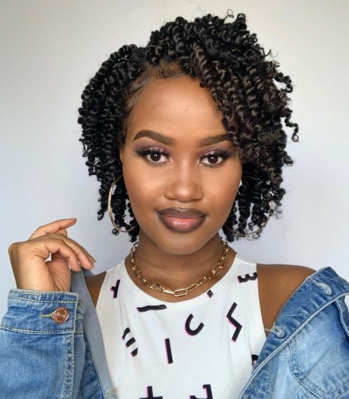 Close-Up Dark Brown Kinky Twists