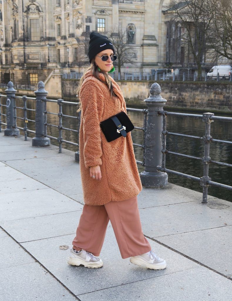 Teddy Coat Over Pink Wide-Leg Trousers Teddy Coat Over Pink Wide-Leg Trousers — Berlin Outfits