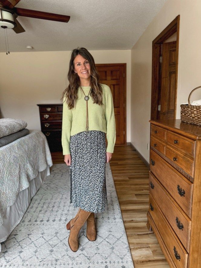 Cropped Sweater with Floral Midi Skirt and Suede Boots Cropped Sweater with Floral Midi Skirt and Suede Boots — Elementary Teacher Outfits