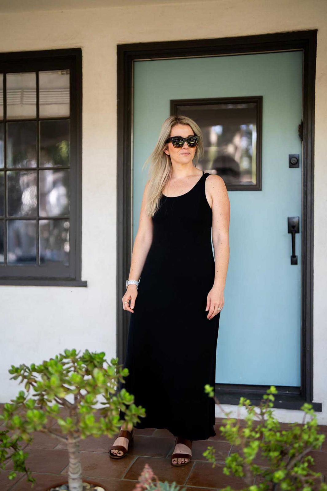 Sleeveless Maxi Dress for Effortless Summer Casual — Outfits for Mom Bod