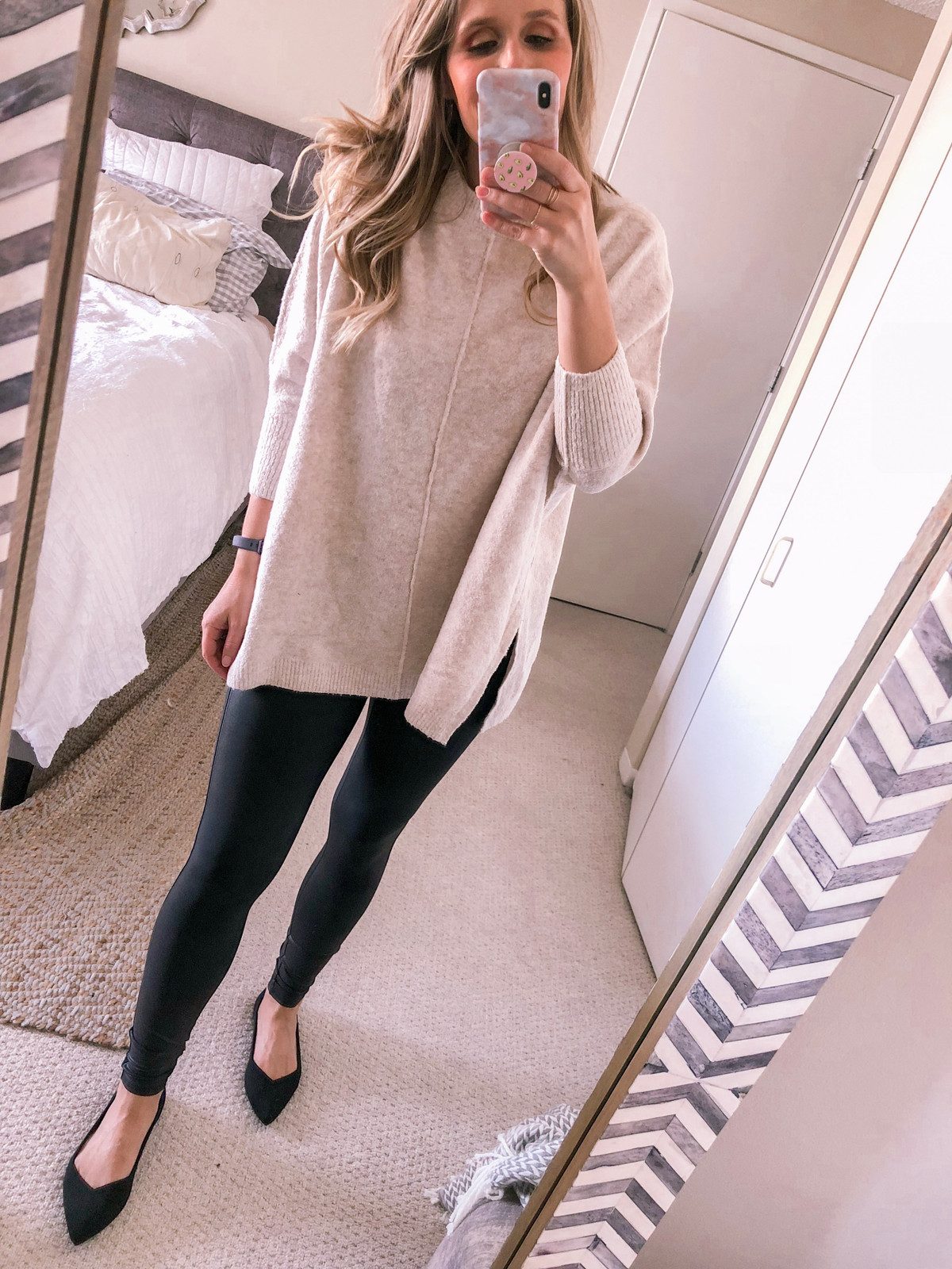 Cozy Tunic Sweater and Leggings for Comfortable City Wear Chicago Outfits