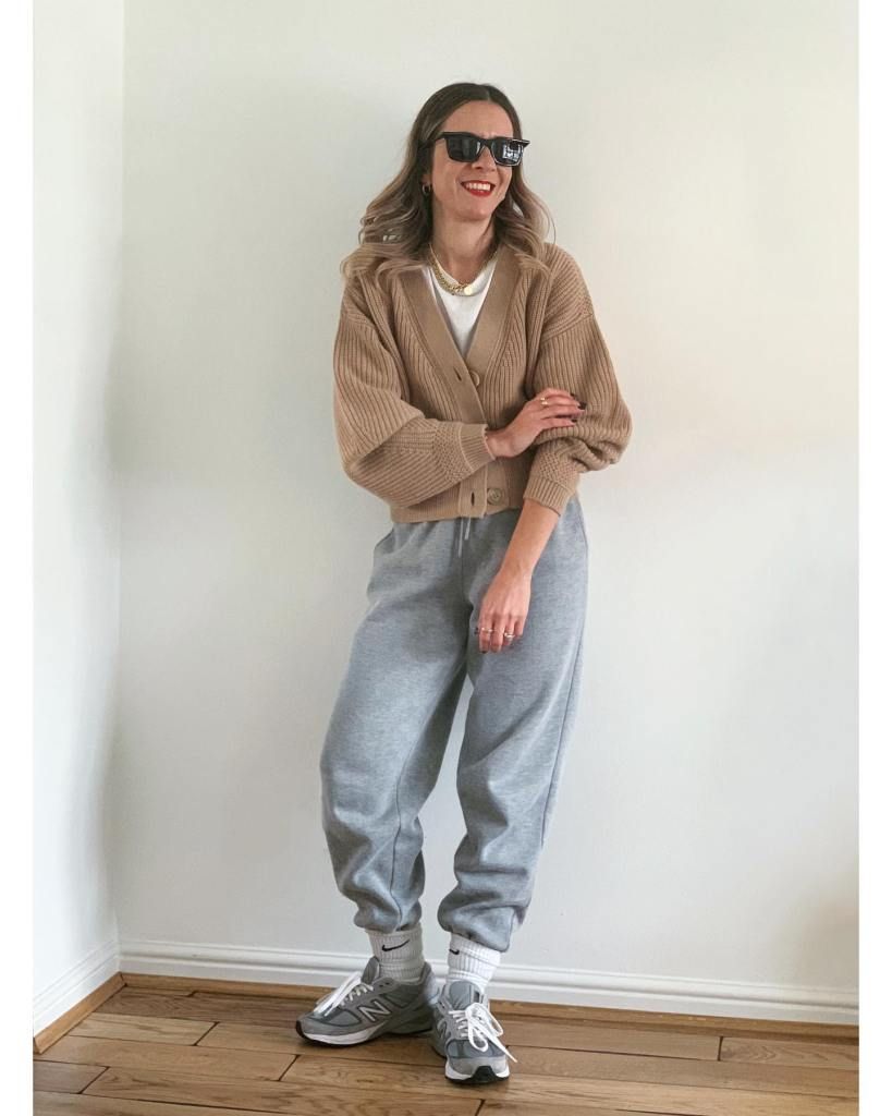 Cozy Loungewear with Grey Joggers and Chunky Cardigan Cozy Loungewear with Grey Joggers and Chunky Cardigan — Jogger Outfits