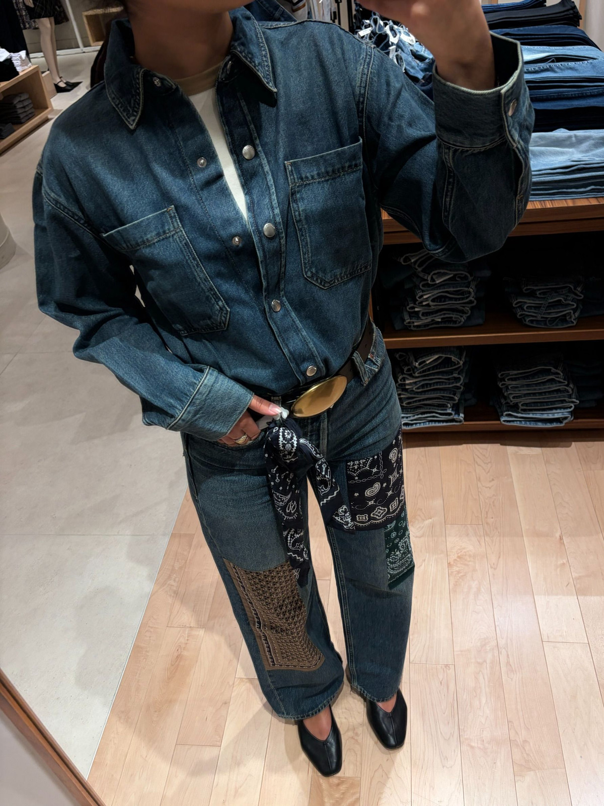 Oversized Denim Shirt with Patchwork Jeans and Bandana Oversized Denim Shirt with Patchwork Jeans and Bandana — Madewell Outfits
