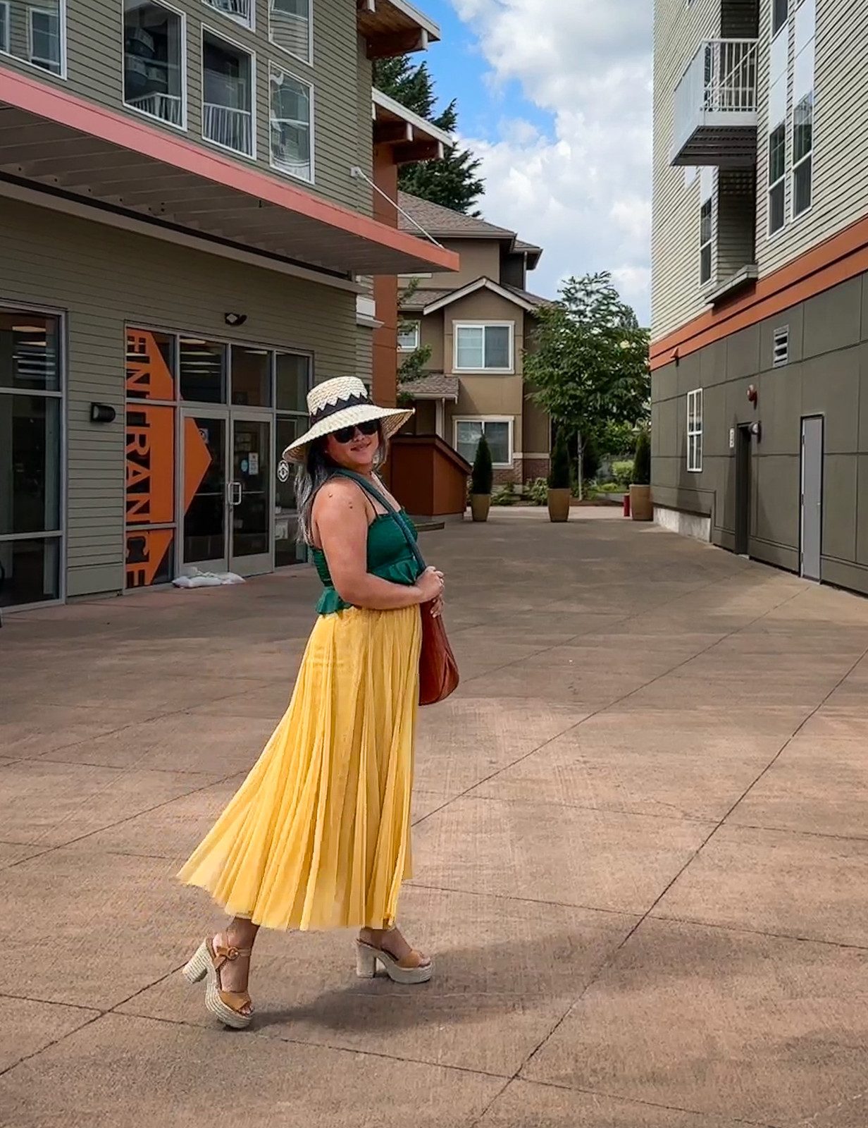 Green Tank and Yellow Pleated Midi Skirt Ensemble — San Diego Outfits