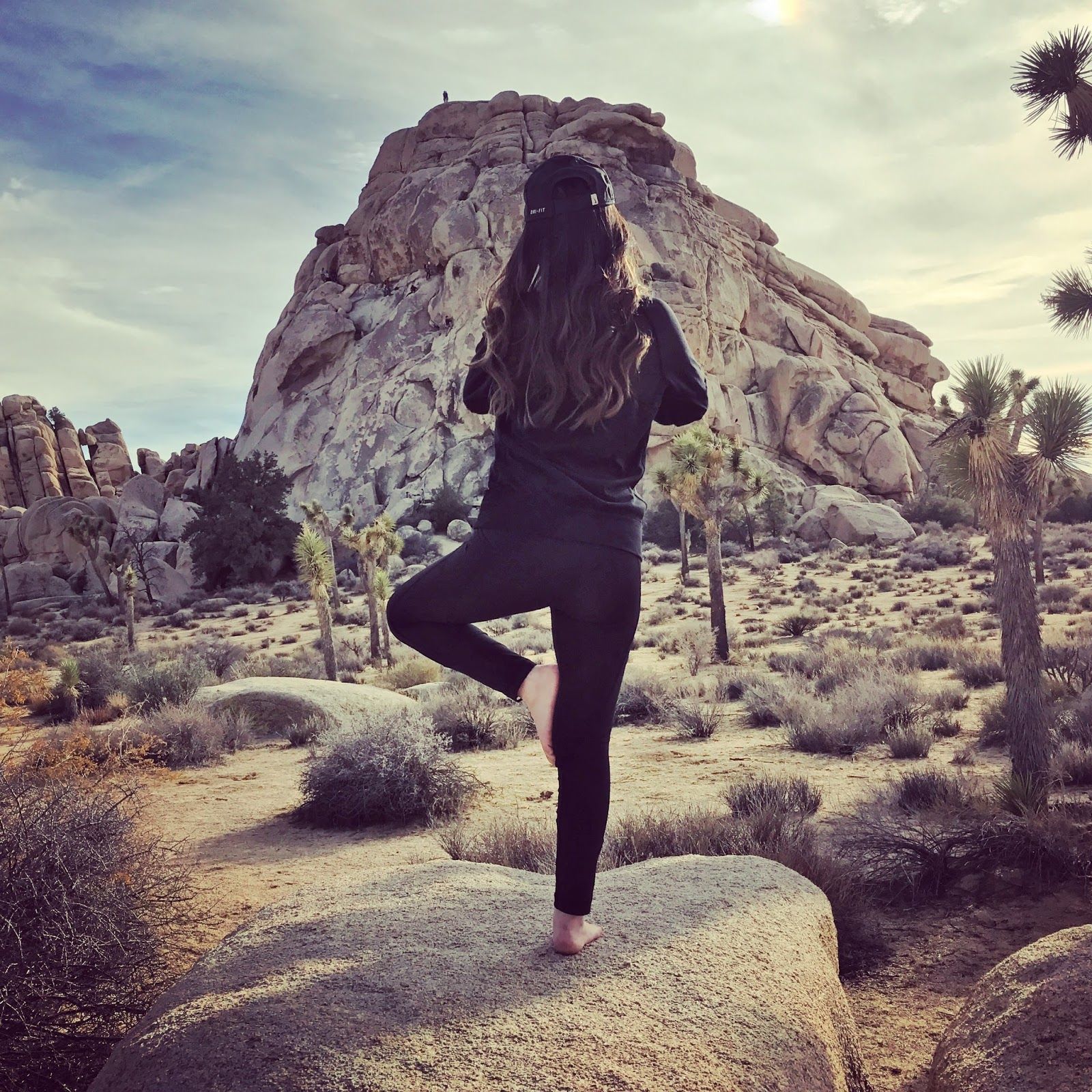 Desert Yoga: Monochromatic Black Athletic Set Desert Yoga: Monochromatic Black Athletic Set — National Park Outfits