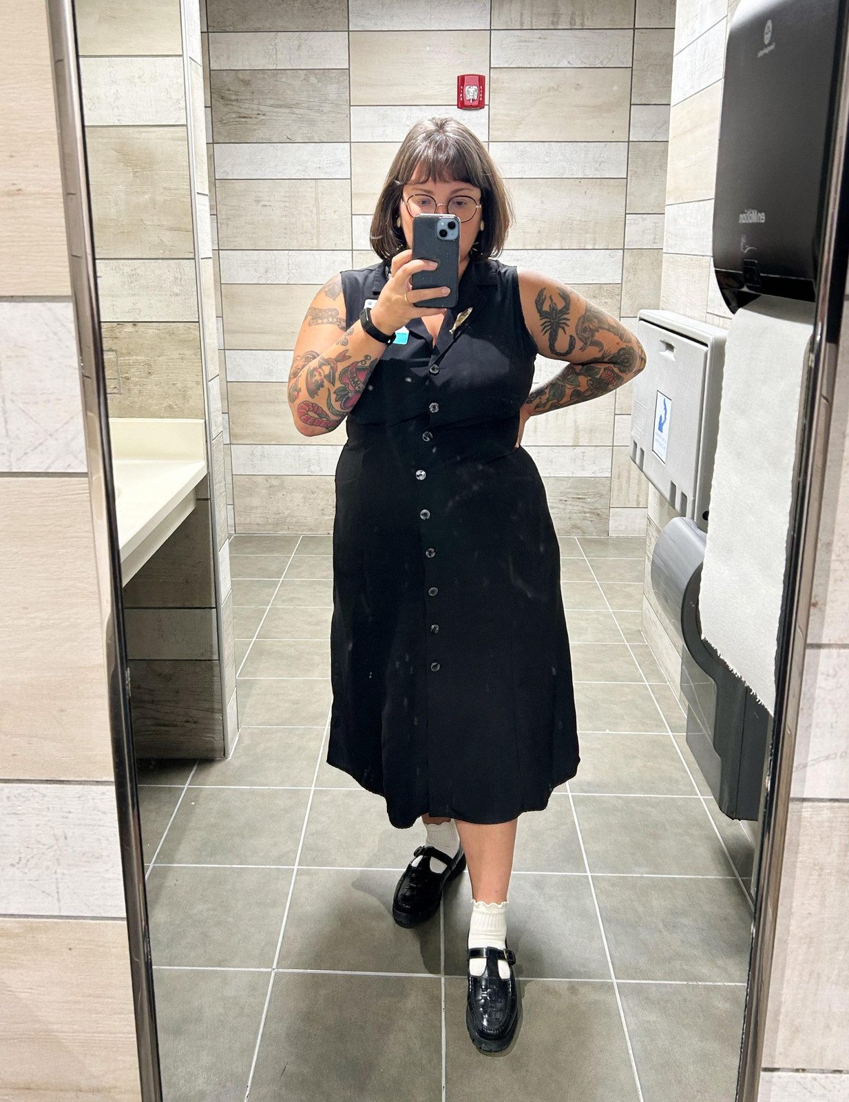 Button-Up Midi Dress with Mary Janes and Socks for a Chic Work Look Button-Up Midi Dress with Mary Janes and Socks for a Chic Work Look — Social Worker Outfits