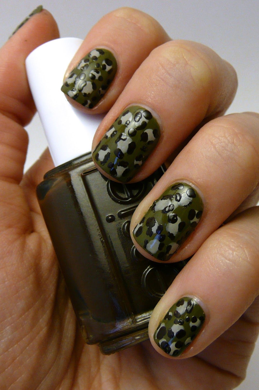 Leopard-Inspired Camo Short Square Leopard-Inspired Camo Short Square — Camo Nails