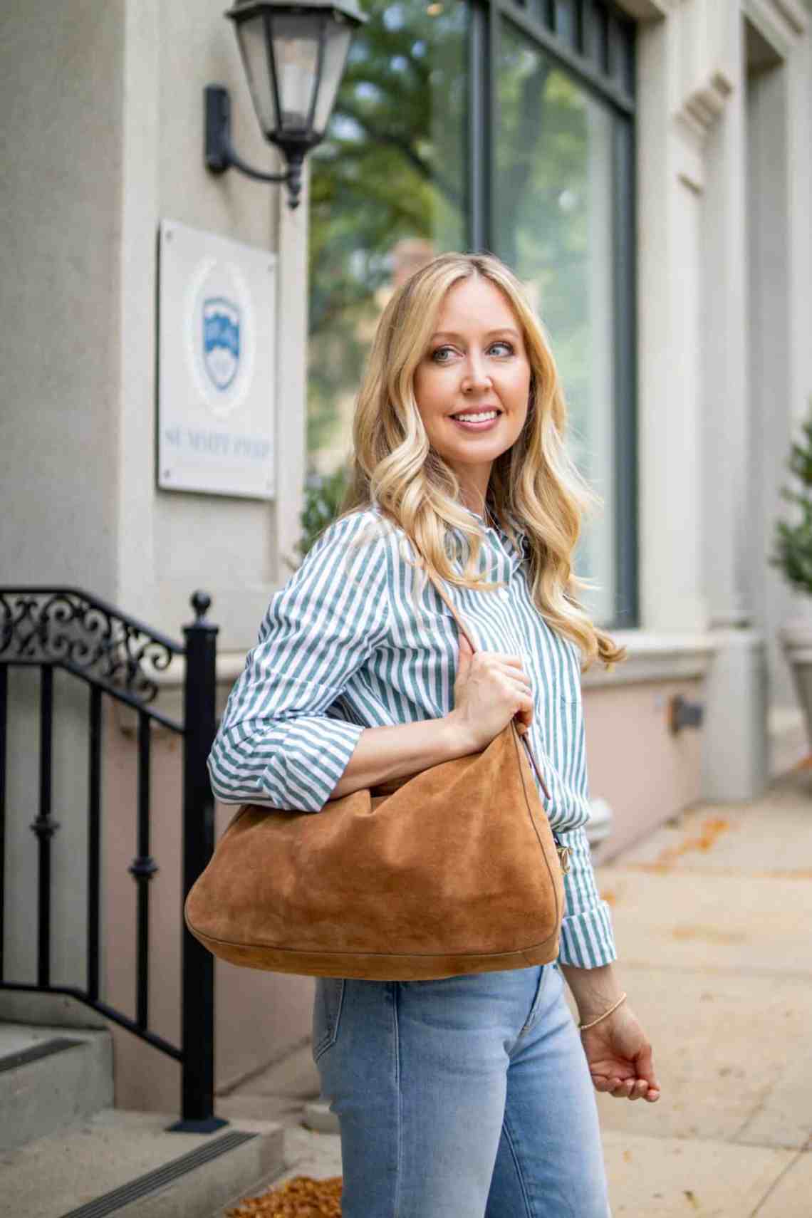 Striped Button-Up Shirt with Skinny Jeans and White Loafers Striped Button-Up Shirt with Skinny Jeans and White Loafers — Button Up Shirt Outfits