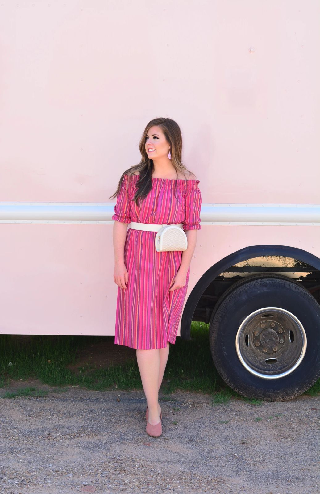 Striped Statement: White Fanny Pack with Off-Shoulder Dress Striped Statement: White Fanny Pack with Off-Shoulder Dress — Fanny Pack Outfits