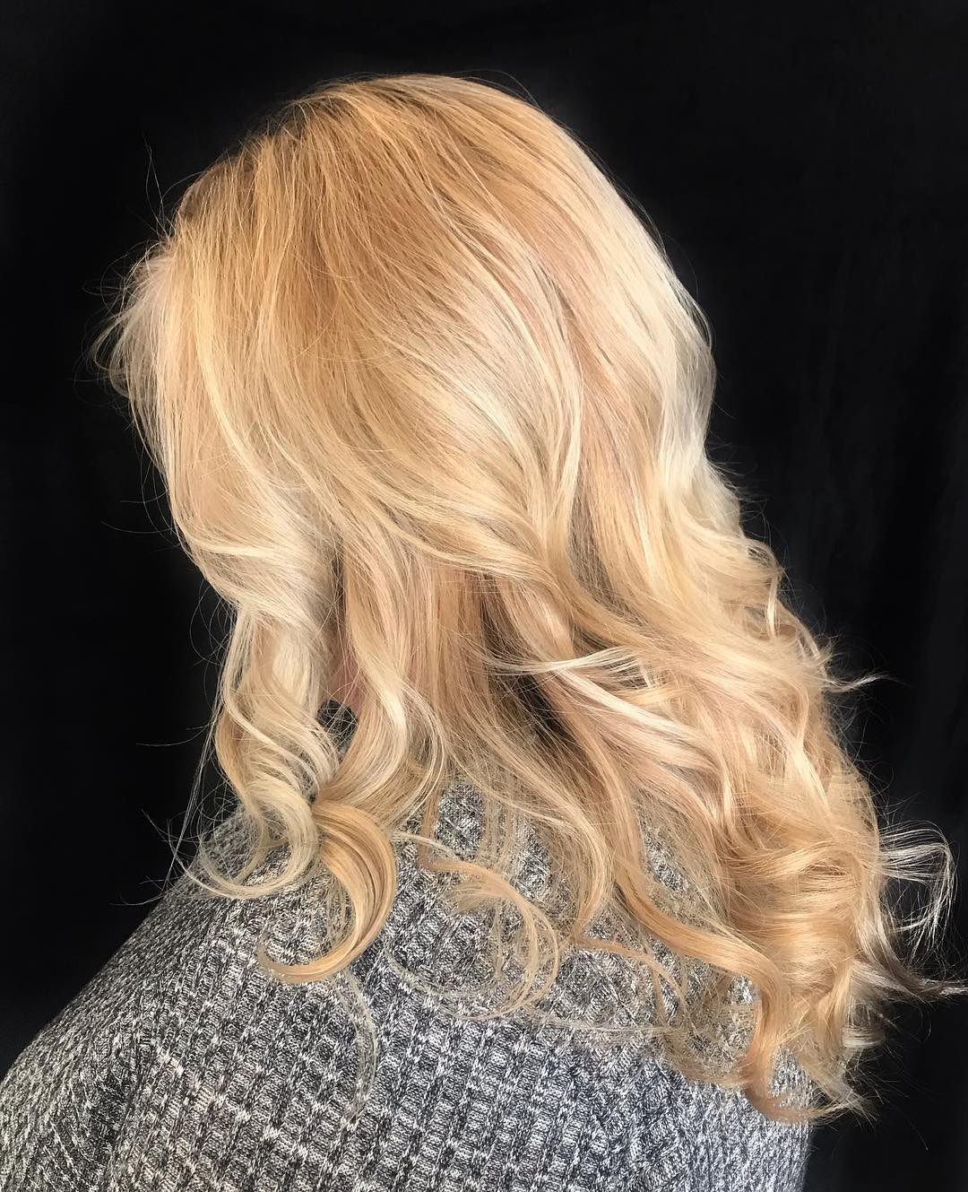 Rich Golden Blonde Loose Curls Rich Golden Blonde Loose Curls