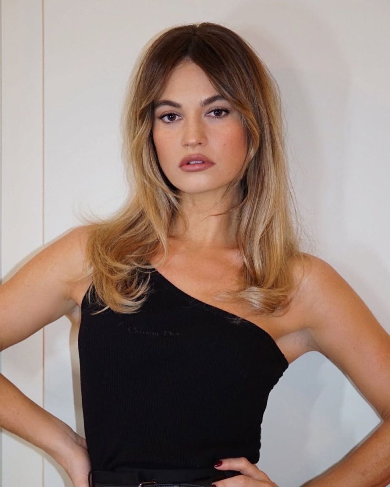 Shoulder-Length Ash Blonde With Subtle Balayage Shoulder-Length Ash Blonde With Subtle Balayage