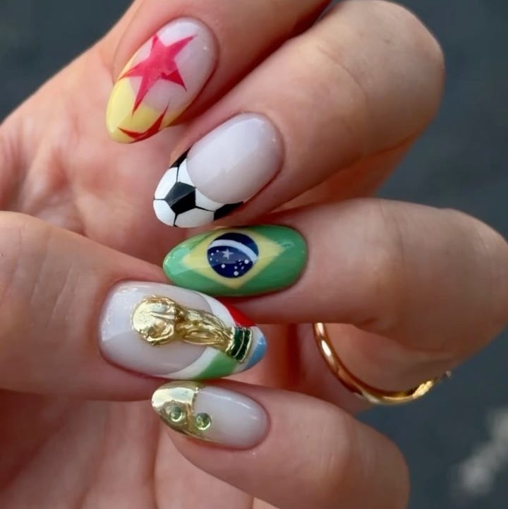 Nude and White Oval with 3D Gold Trophy Nude and White Oval with 3D Gold Trophy — Soccer Nails
