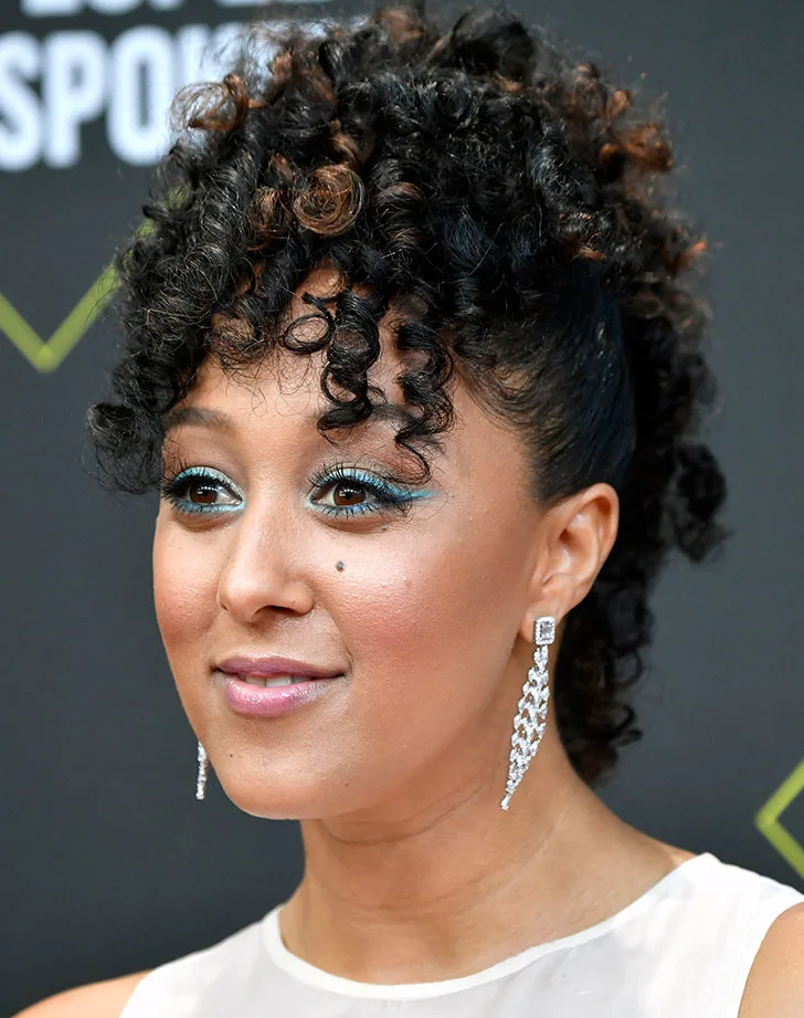 Mohawk Style with Coily Fringe Mohawk Style with Coily Fringe — 4B Hairstyles