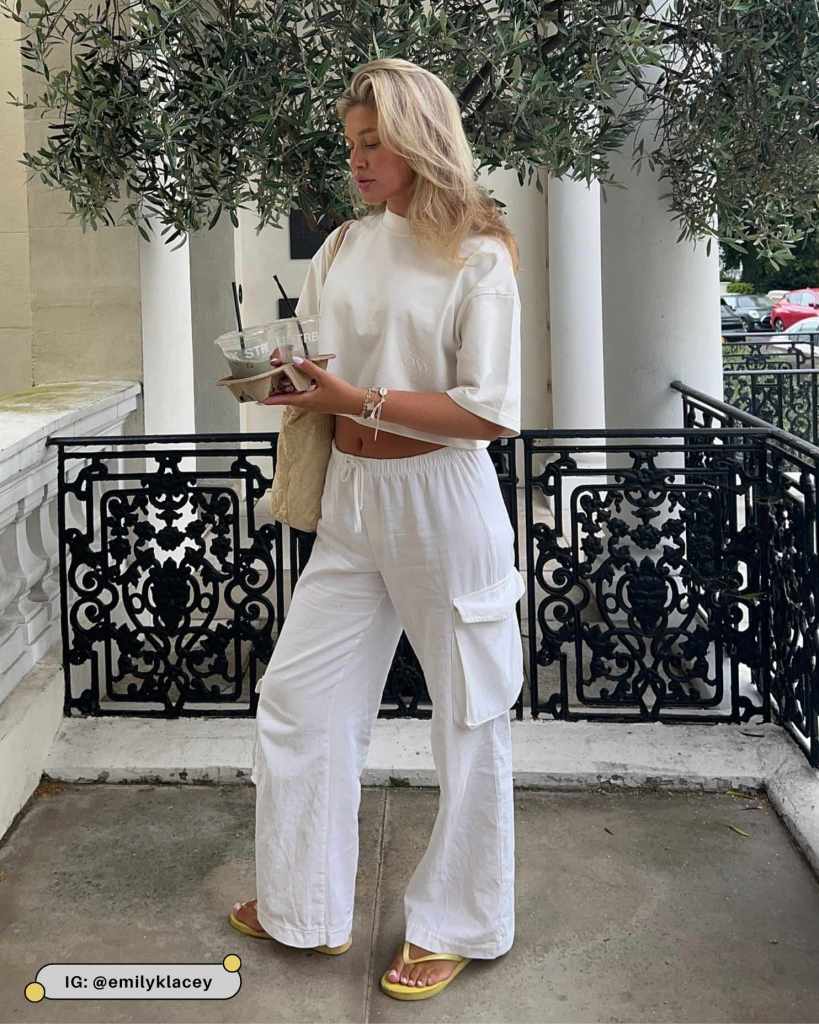 White Wide-Leg Cargo Pants With a Cropped T-Shirt — Cargo Pants Outfits