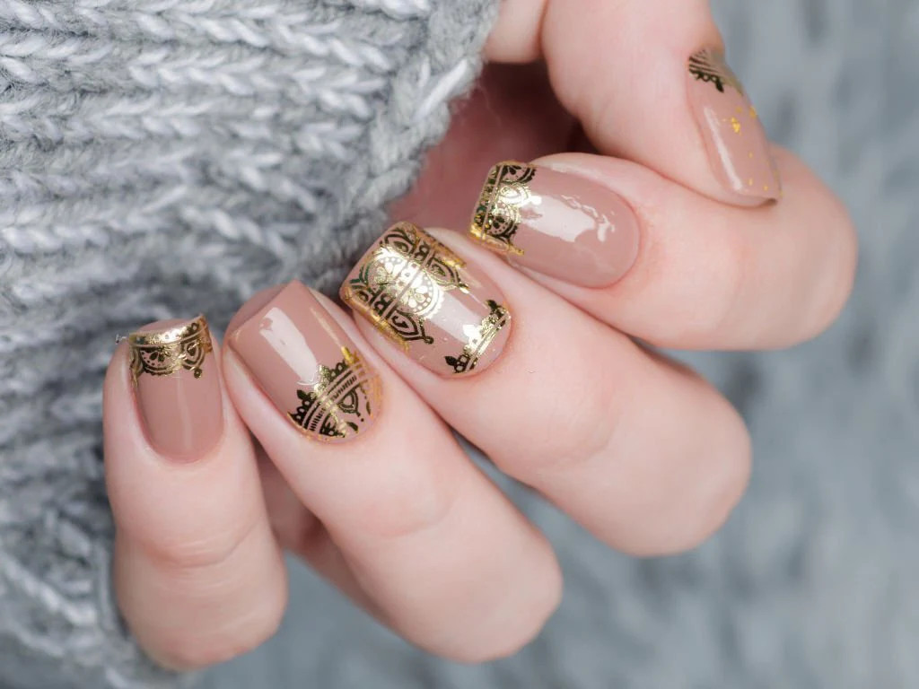 Elegant Gold Accents on Nude Square Nails Elegant Gold Accents on Nude Square Nails — Stamping Nails