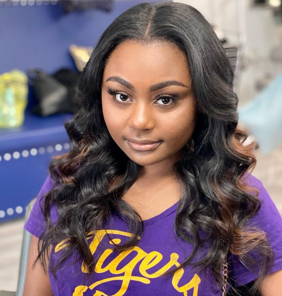 Voluminous Curls With Warm Highlights Voluminous Curls With Warm Highlights — Sew In with Leave Out