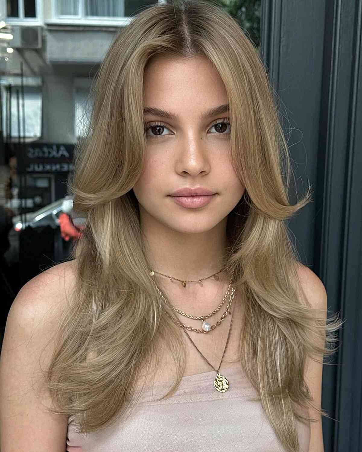 Collarbone Butterfly With Volume — Butterfly Haircut Long Hair