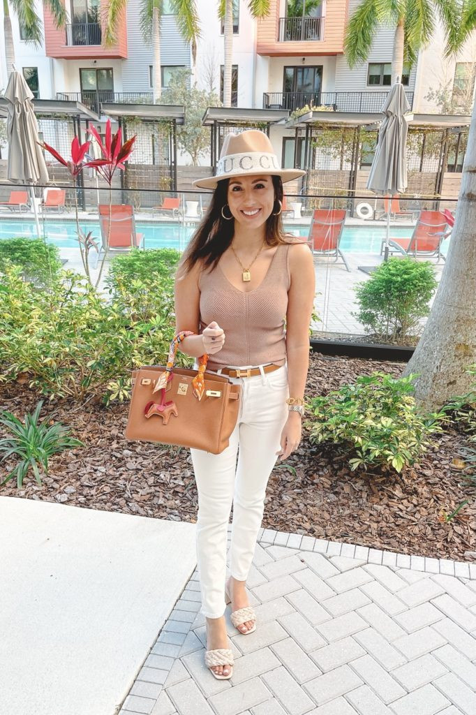 Casual Vacation Style: Abercrombie White Jeans Ensemble — Abercrombie Outfits
